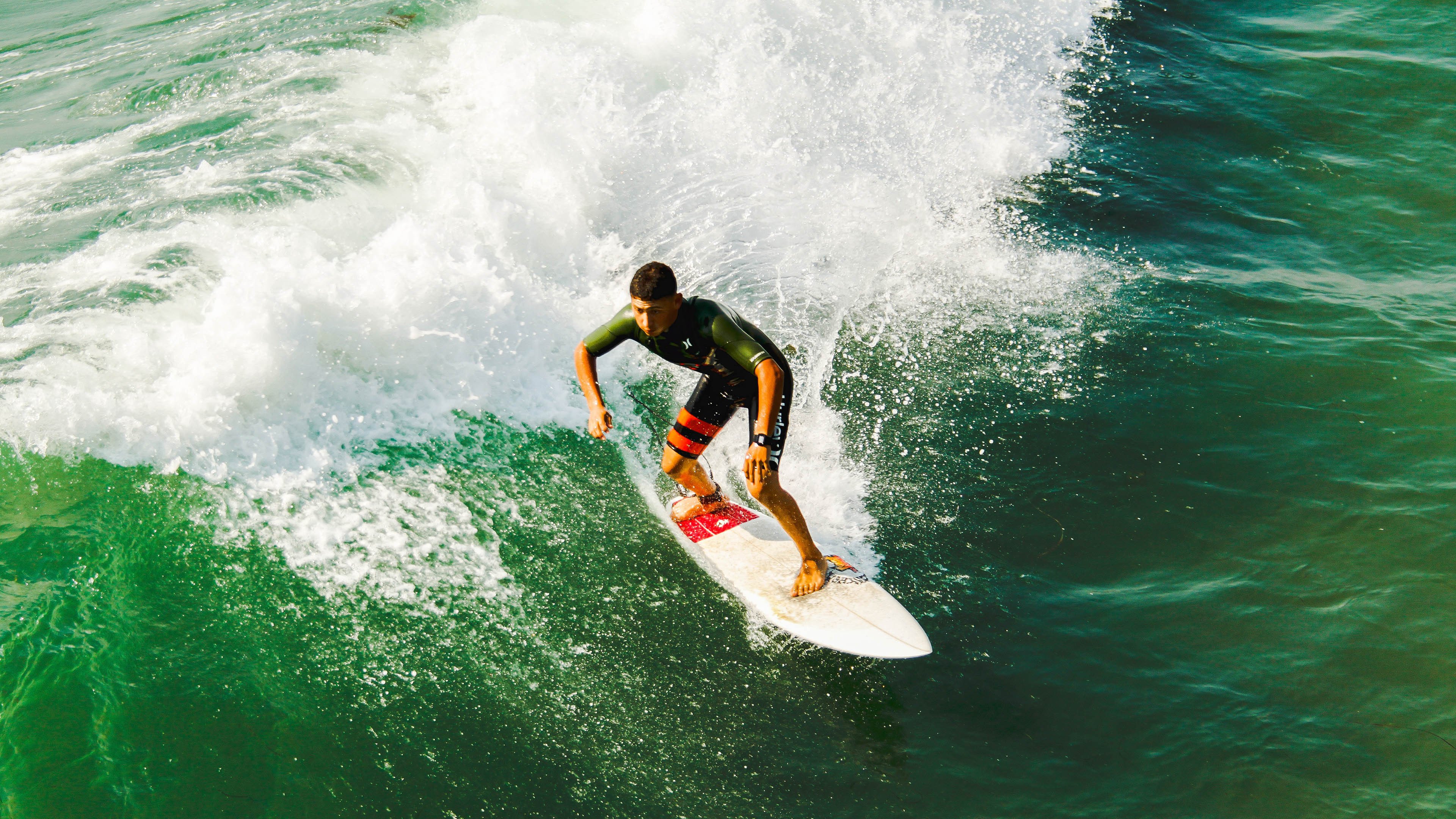 巨头争霸，2025电竞赛场火拼升级！
