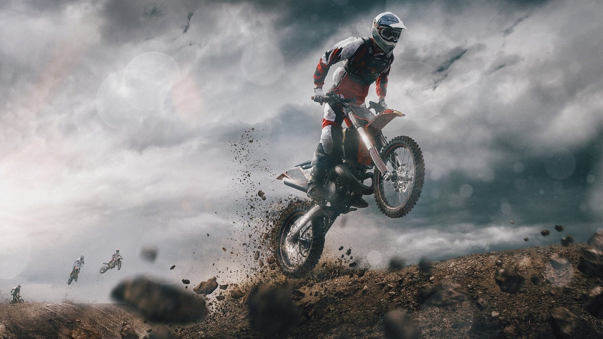 曼联后防线上若干位置需要夏窗前完成检修,后天曼联