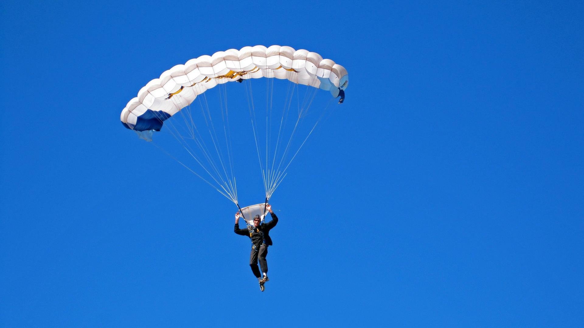 胡志明市马拉松：越南跑者勇夺冠军，赛事精彩纷呈！，越南胡志明市航拍